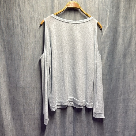 Vince Gray Embellished shoulder cutout long sleeve size XS - Picture 6 of 7